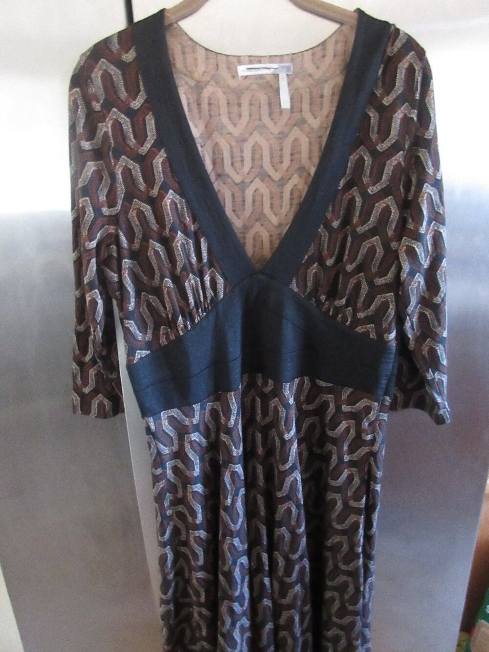 Classiques entier deep vneck silk rayon knit dress black brown L